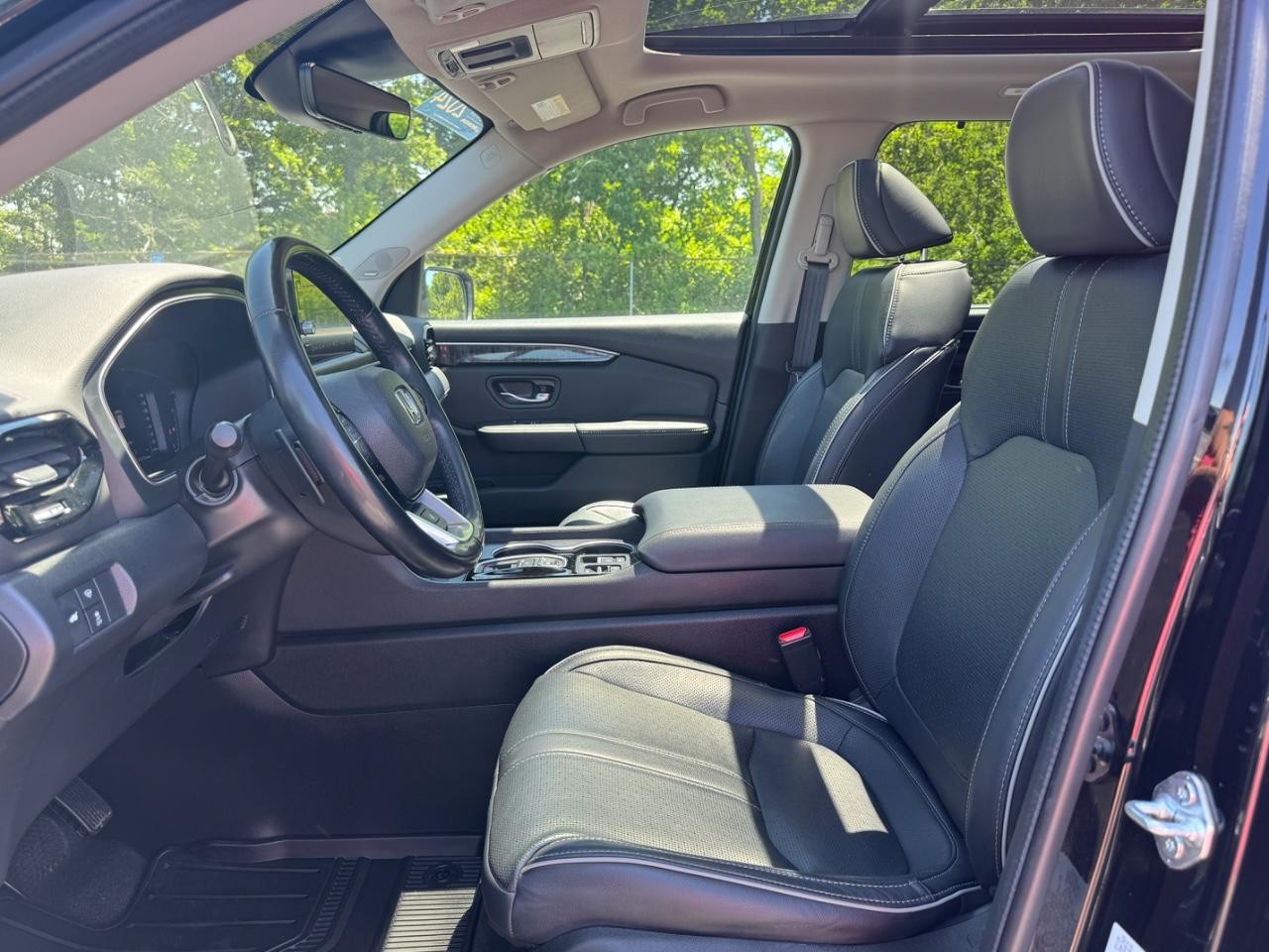 Honda Pilot Vehicle Full-screen Gallery Image 21