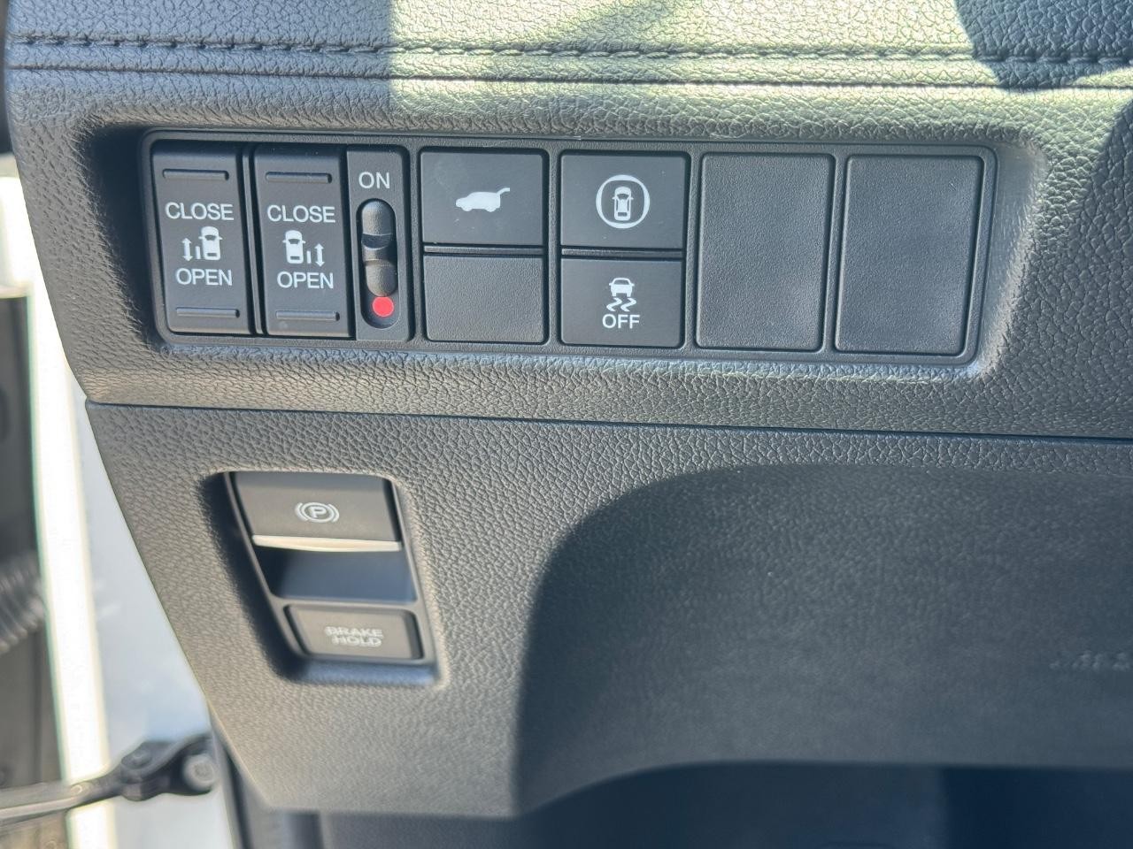 Honda Odyssey Vehicle Full-screen Gallery Image 23