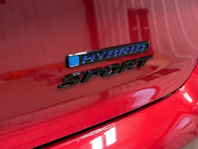 Honda Accord Hybrid Vehicle Full-screen Gallery Image 06