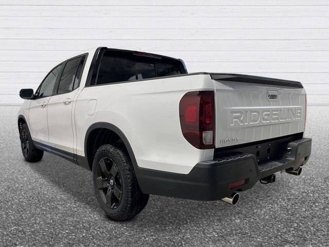 Honda Ridgeline Vehicle Full-screen Gallery Image 04