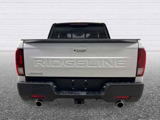 Honda Ridgeline Vehicle Full-screen Gallery Image 05