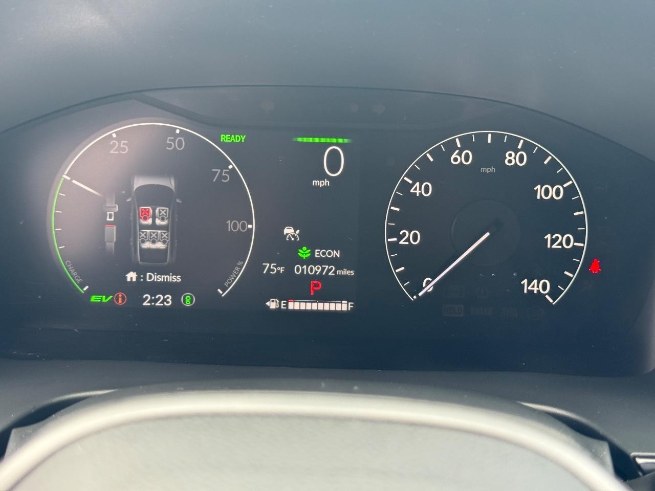Honda CR-V Hybrid Vehicle Full-screen Gallery Image 21