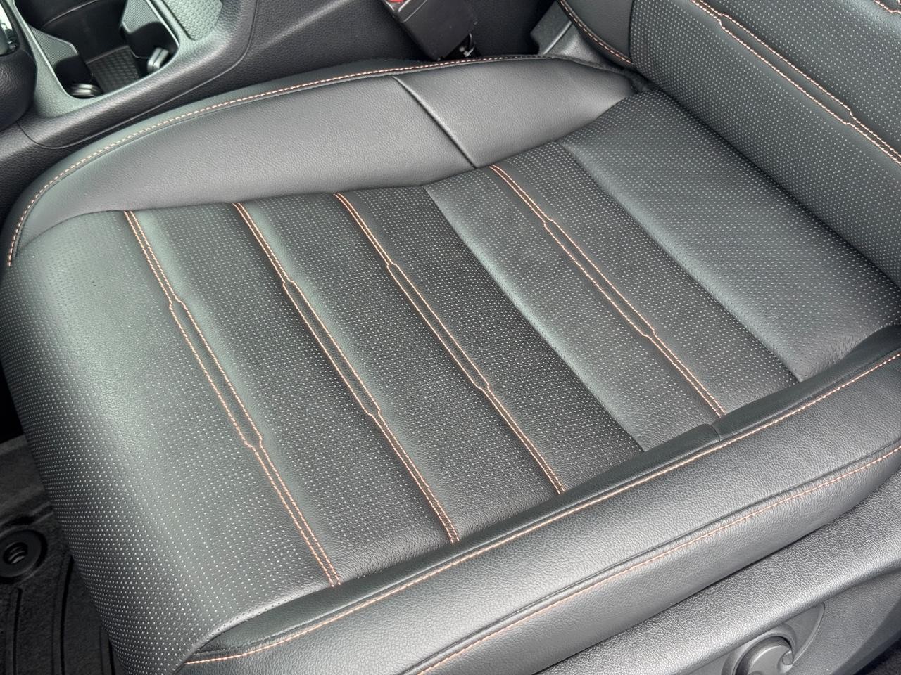 Honda CR-V Hybrid Vehicle Full-screen Gallery Image 27