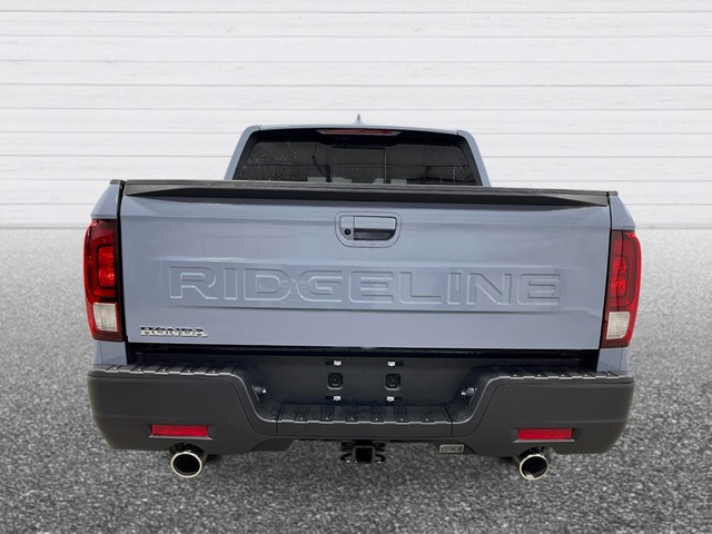 Honda Ridgeline Vehicle Full-screen Gallery Image 05