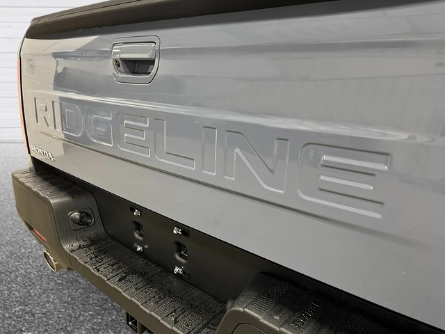 Honda Ridgeline Vehicle Full-screen Gallery Image 07