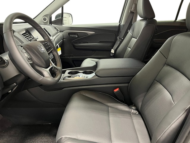 Honda Ridgeline Vehicle Full-screen Gallery Image 16