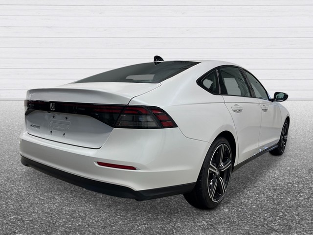 Honda Accord Sedan Vehicle Full-screen Gallery Image 06