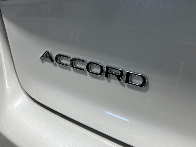 Honda Accord Sedan Vehicle Full-screen Gallery Image 07