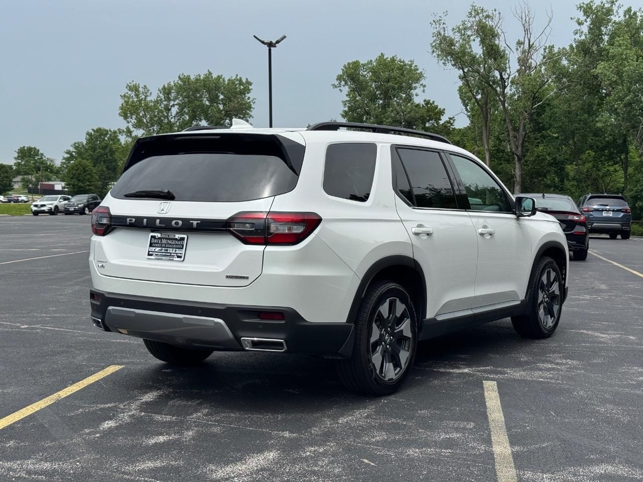 Honda Pilot Vehicle Full-screen Gallery Image 04