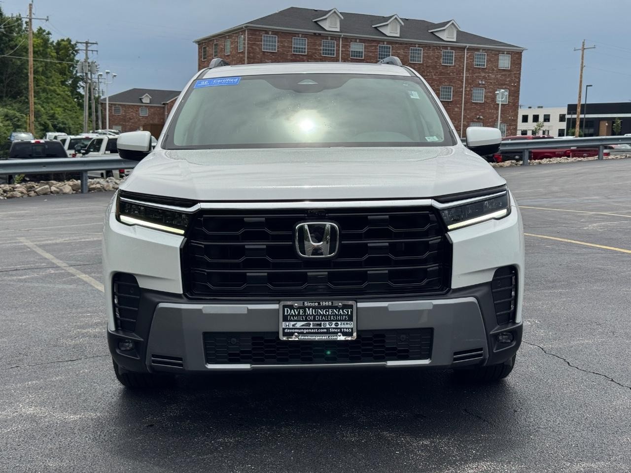 Honda Pilot Vehicle Full-screen Gallery Image 10