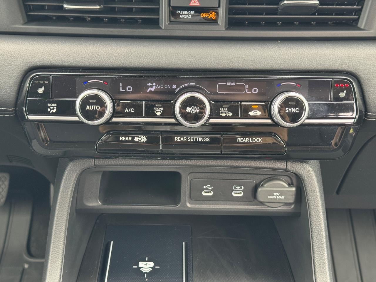 Honda Pilot Vehicle Full-screen Gallery Image 16