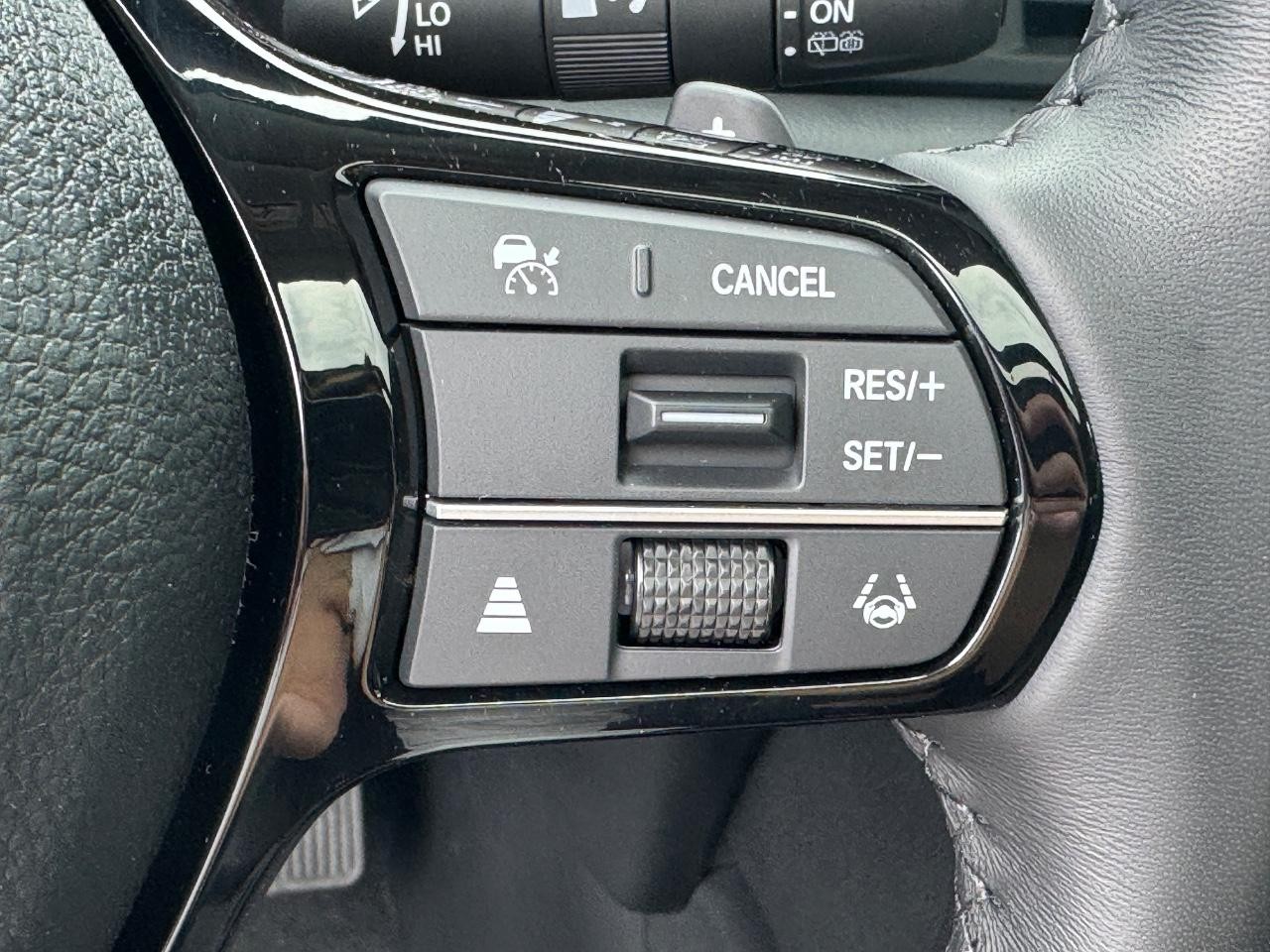 Honda Pilot Vehicle Full-screen Gallery Image 24
