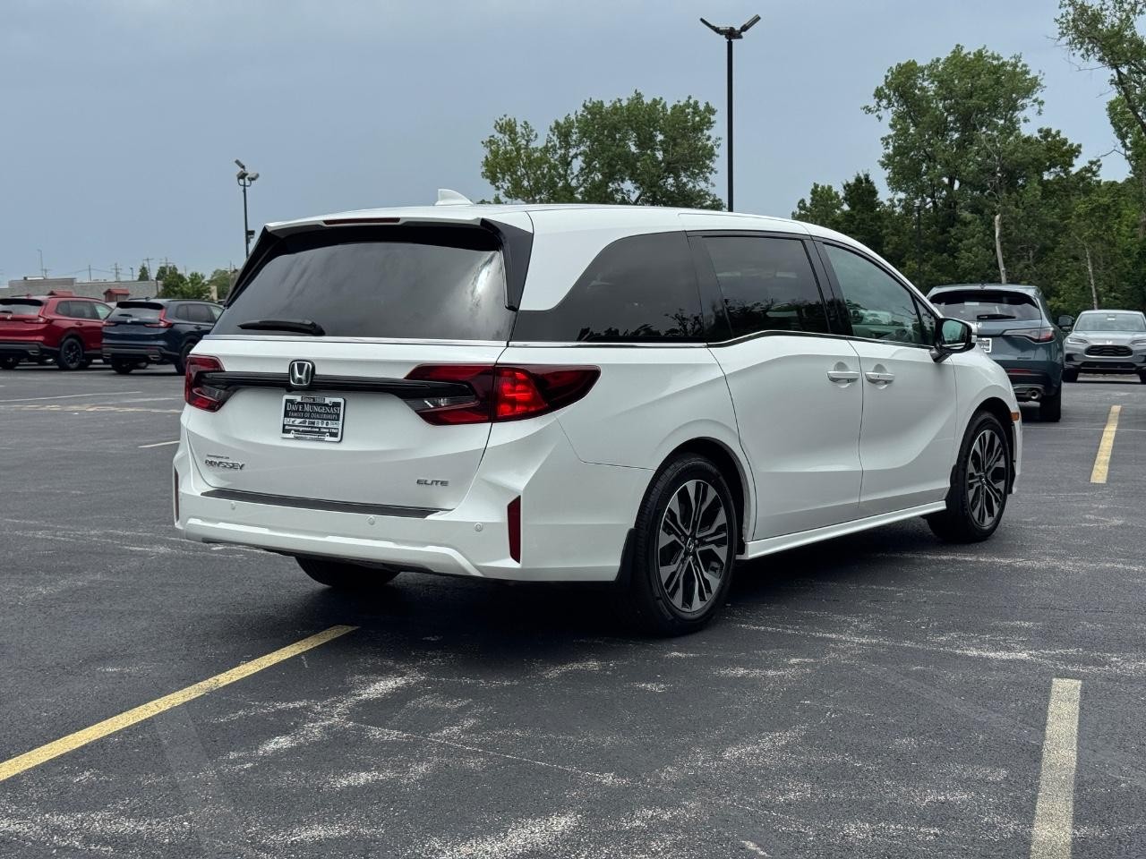 Honda Odyssey Vehicle Full-screen Gallery Image 04