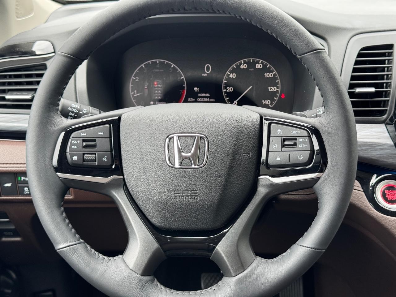 Honda Odyssey Vehicle Full-screen Gallery Image 14
