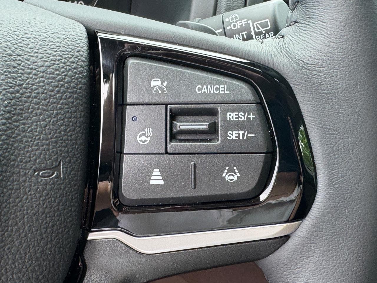 Honda Odyssey Vehicle Full-screen Gallery Image 24