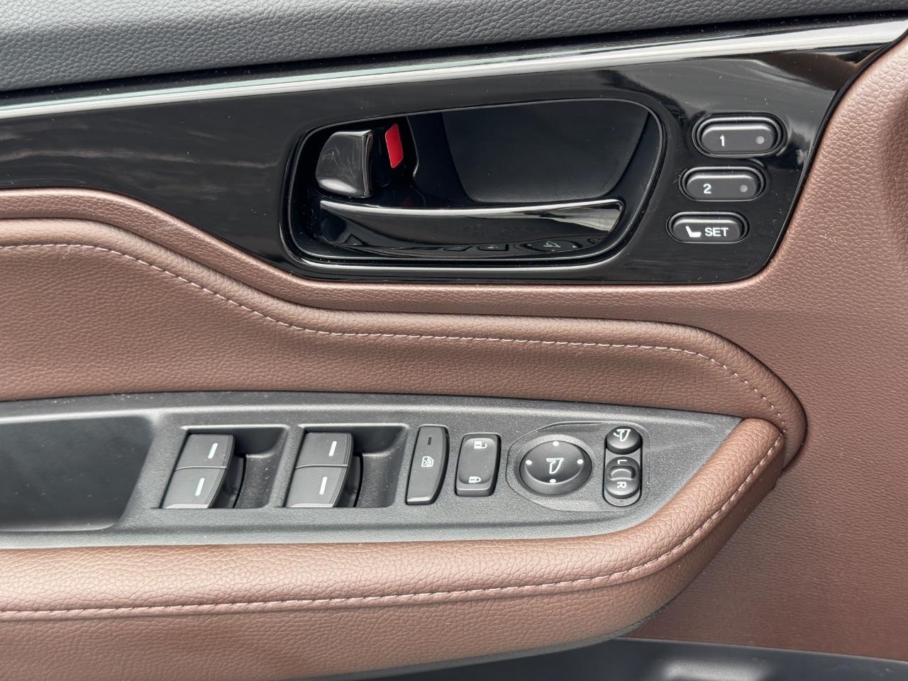 Honda Odyssey Vehicle Full-screen Gallery Image 28
