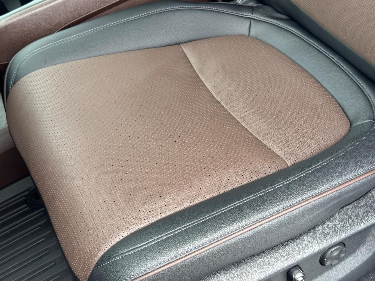 Honda Odyssey Vehicle Full-screen Gallery Image 29