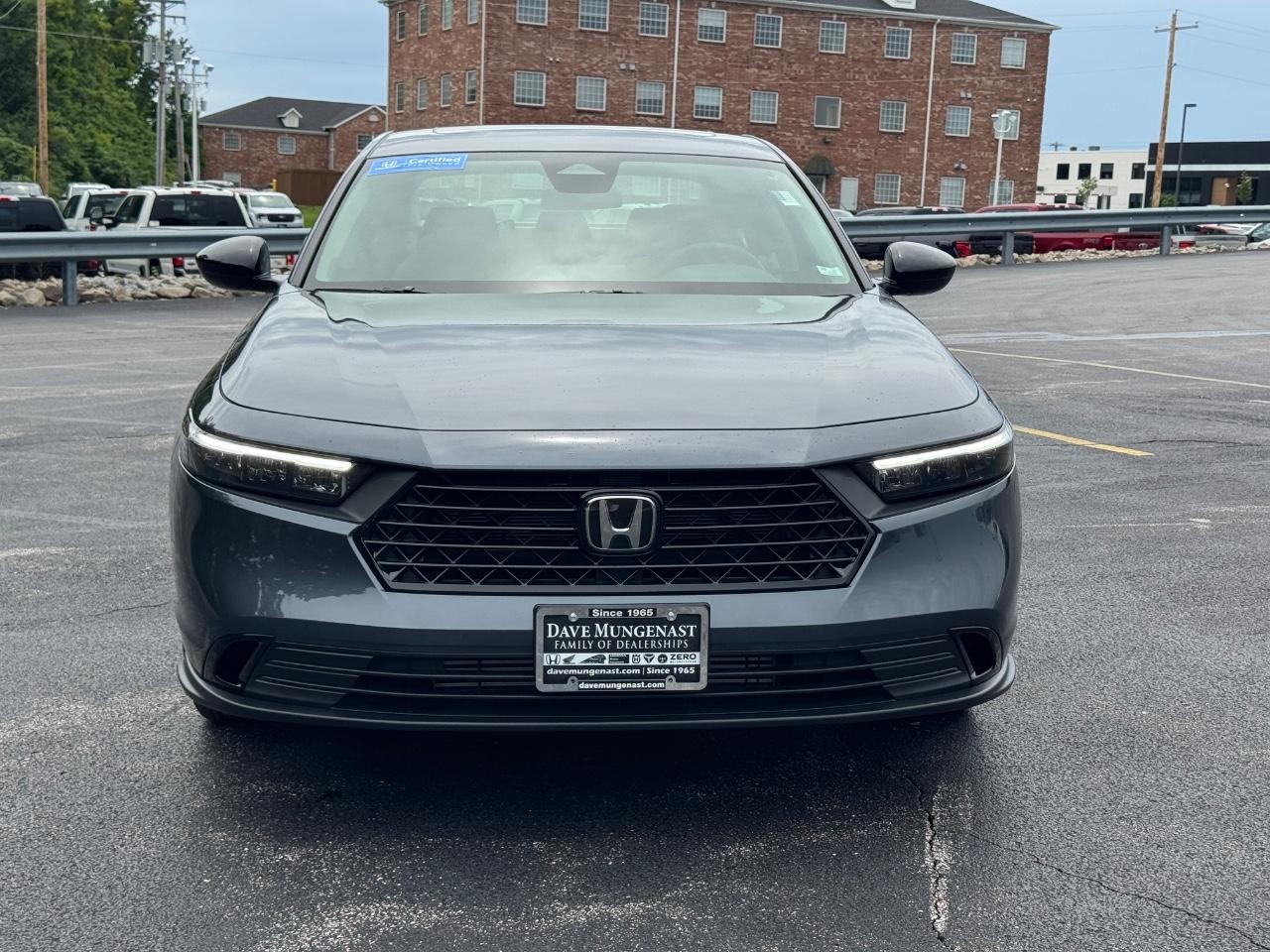 Honda Accord Sedan Vehicle Full-screen Gallery Image 10