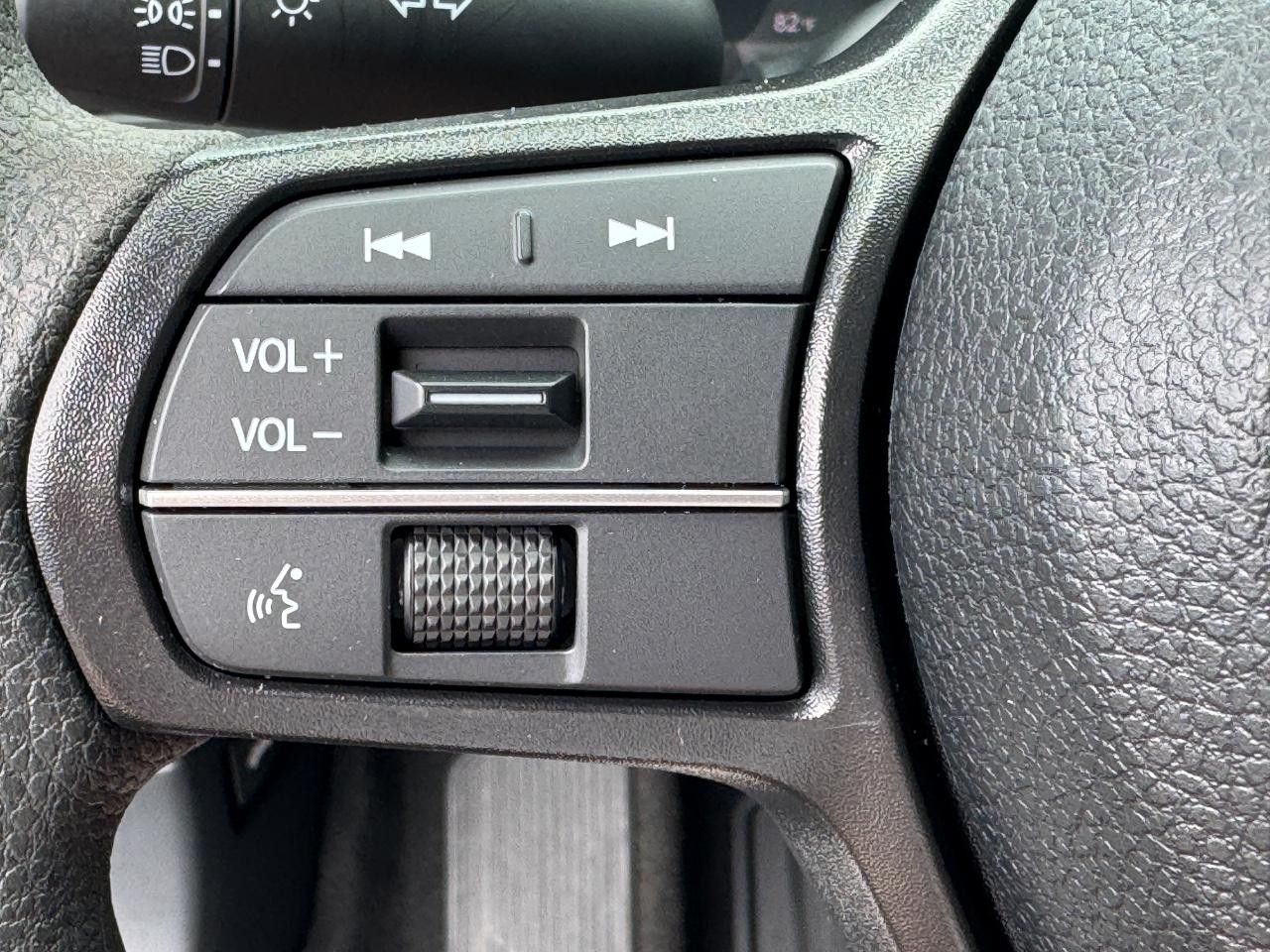 Honda Accord Sedan Vehicle Full-screen Gallery Image 22