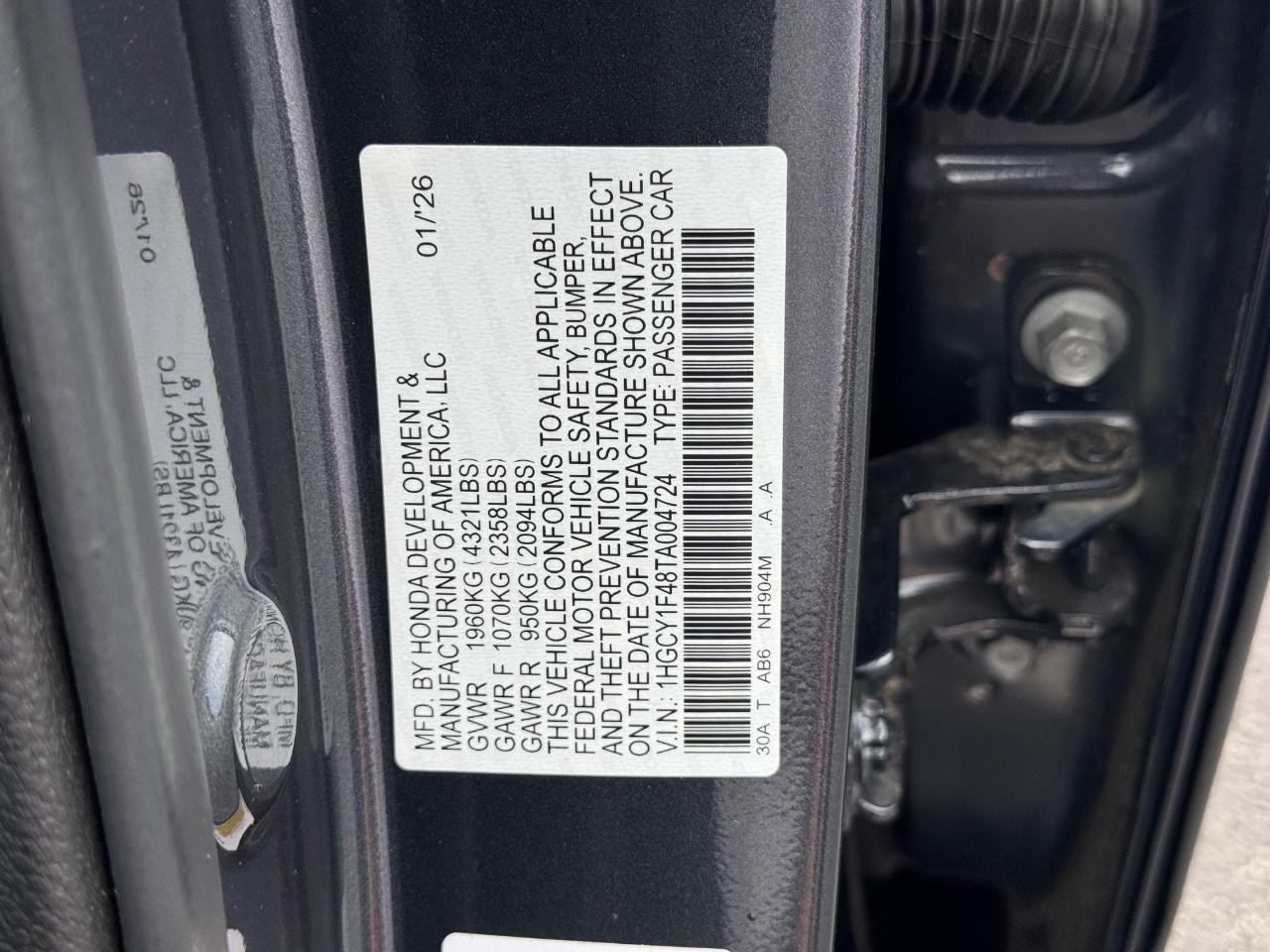 Honda Accord Sedan Vehicle Full-screen Gallery Image 27