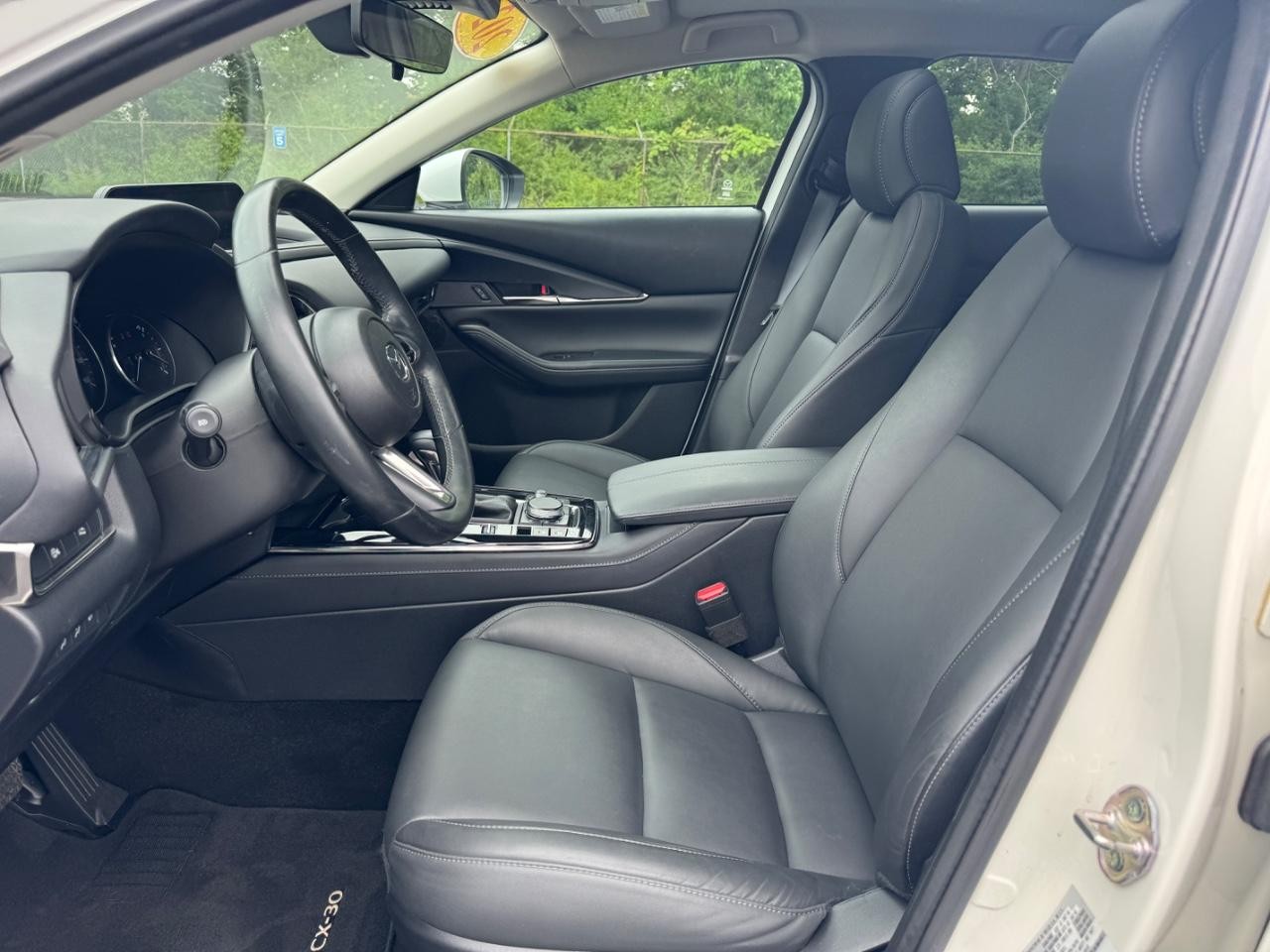 Mazda CX-30 Vehicle Full-screen Gallery Image 19