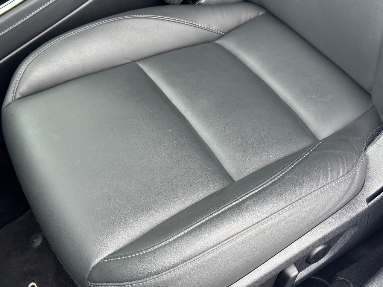 Mazda CX-30 Vehicle Full-screen Gallery Image 27