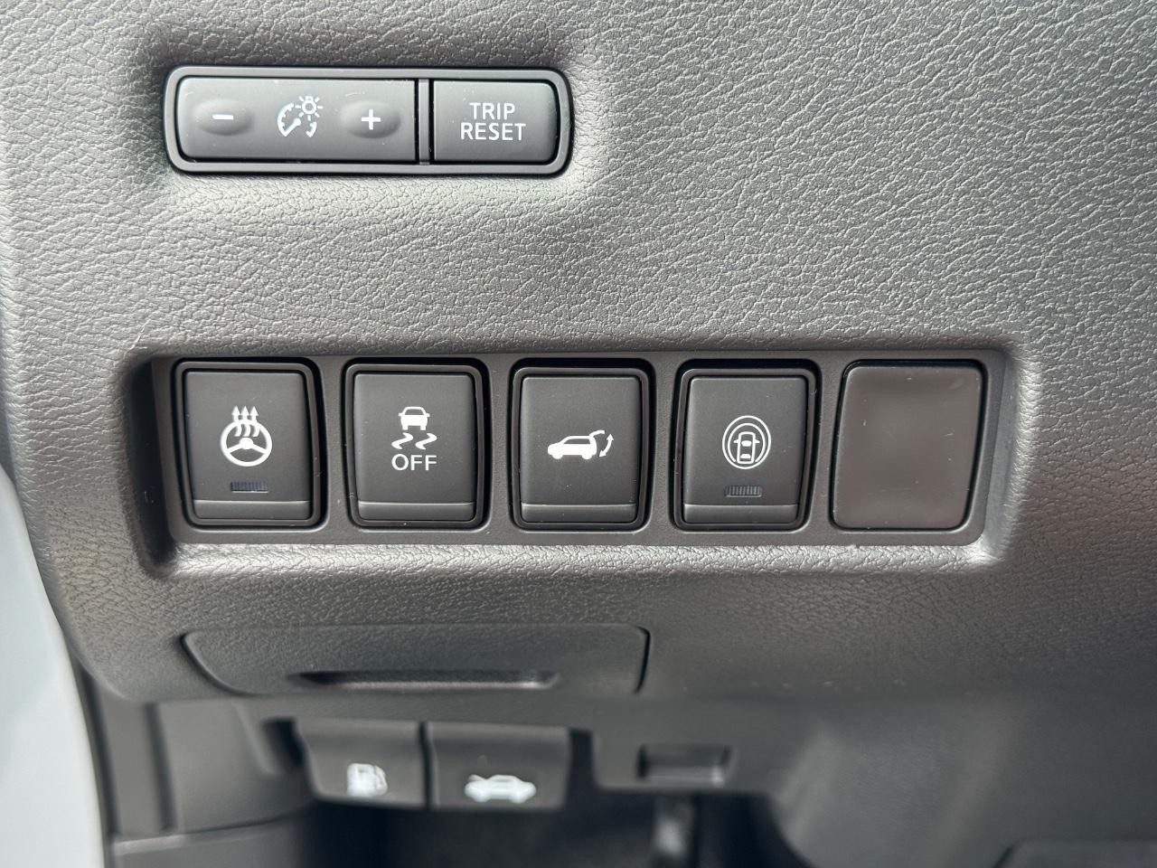 Nissan Murano Vehicle Full-screen Gallery Image 24