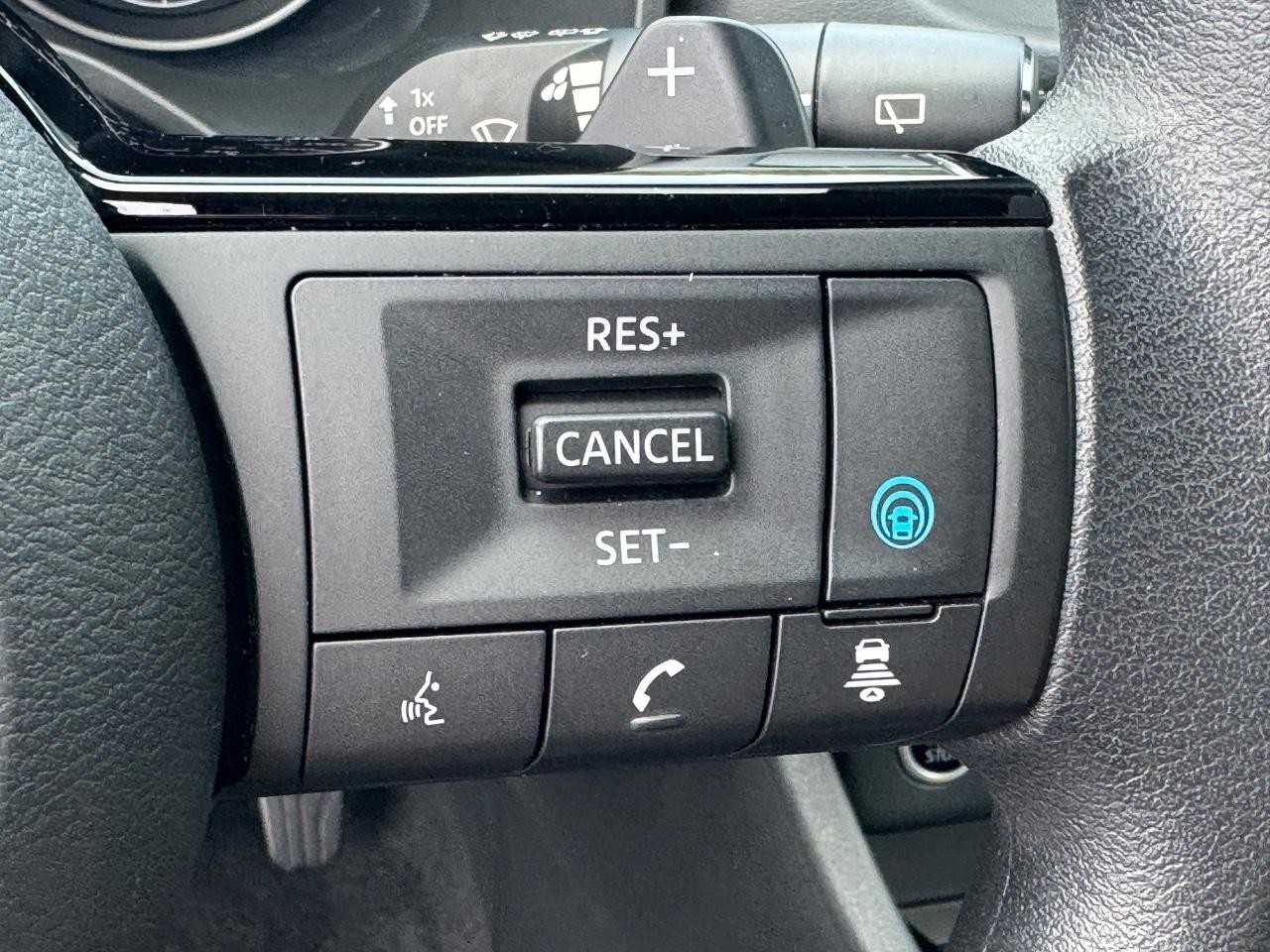Nissan Rogue Vehicle Full-screen Gallery Image 22