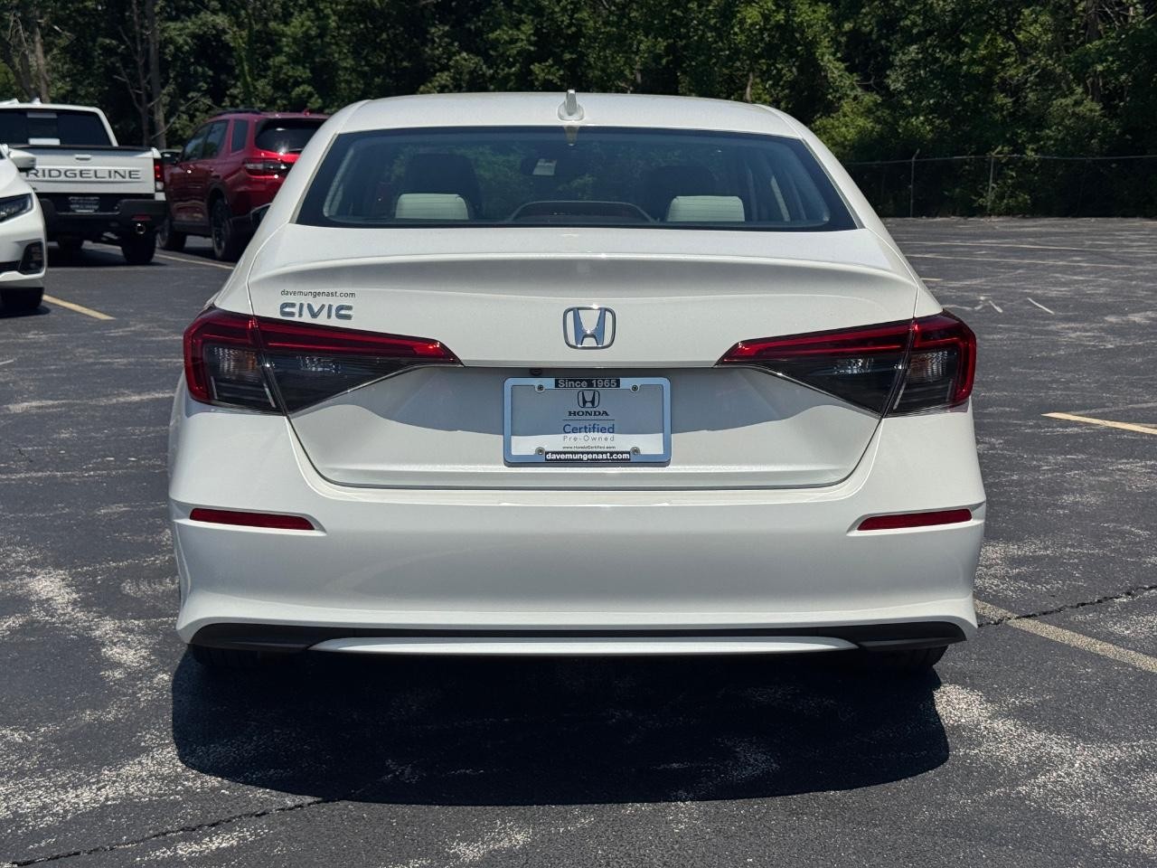 Honda Civic Sedan Vehicle Full-screen Gallery Image 06