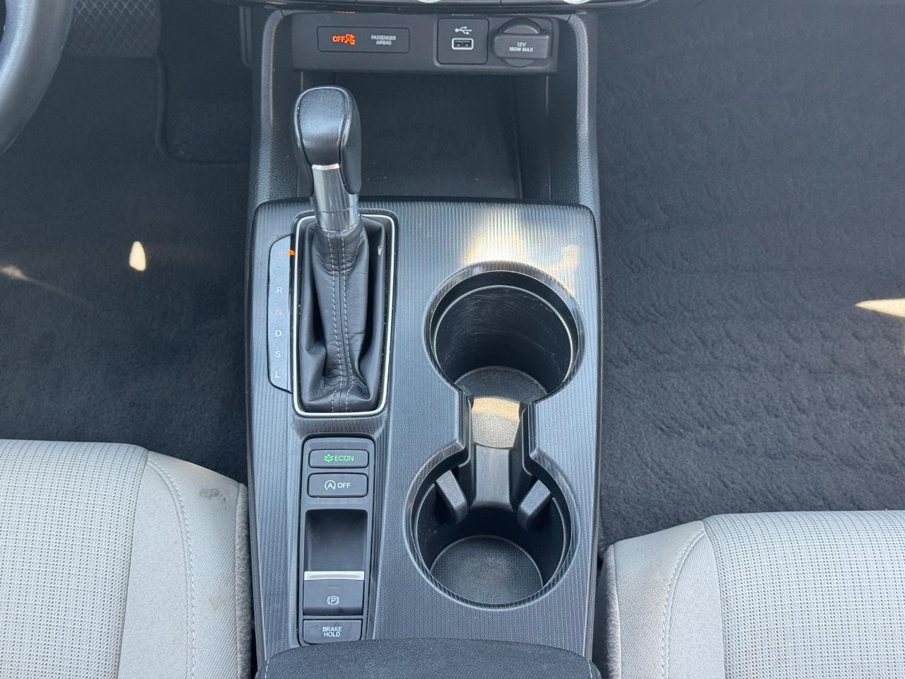 Honda Civic Sedan Vehicle Full-screen Gallery Image 16