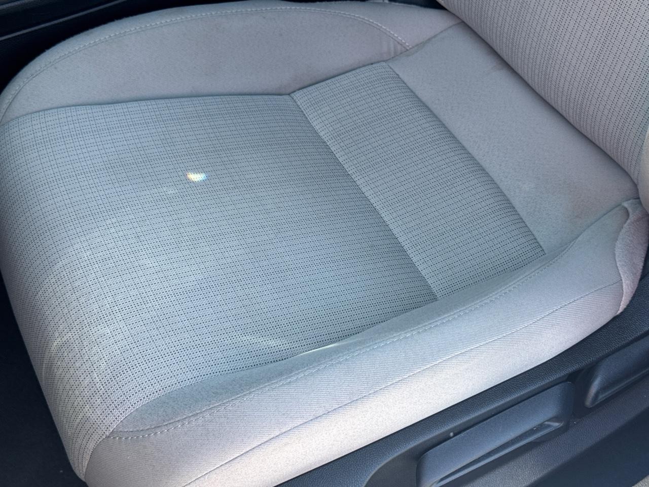 Honda Civic Sedan Vehicle Full-screen Gallery Image 26