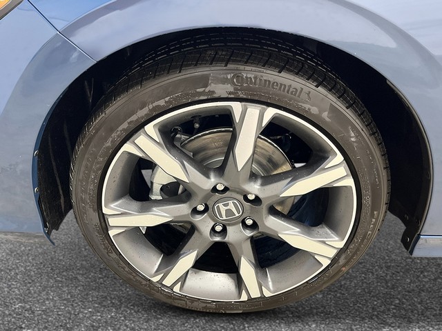 Honda Civic Sedan Hybrid Vehicle Full-screen Gallery Image 12