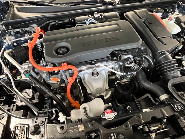 Honda Civic Sedan Hybrid Vehicle Full-screen Gallery Image 13