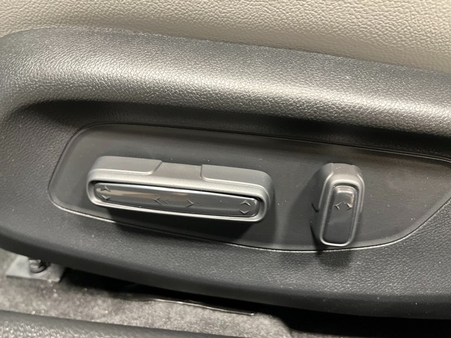Honda Civic Sedan Hybrid Vehicle Full-screen Gallery Image 15