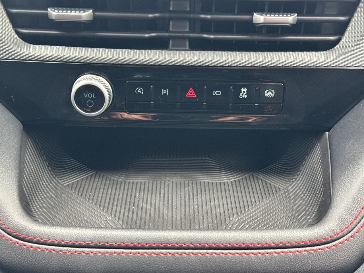 Ford Explorer Vehicle Full-screen Gallery Image 16