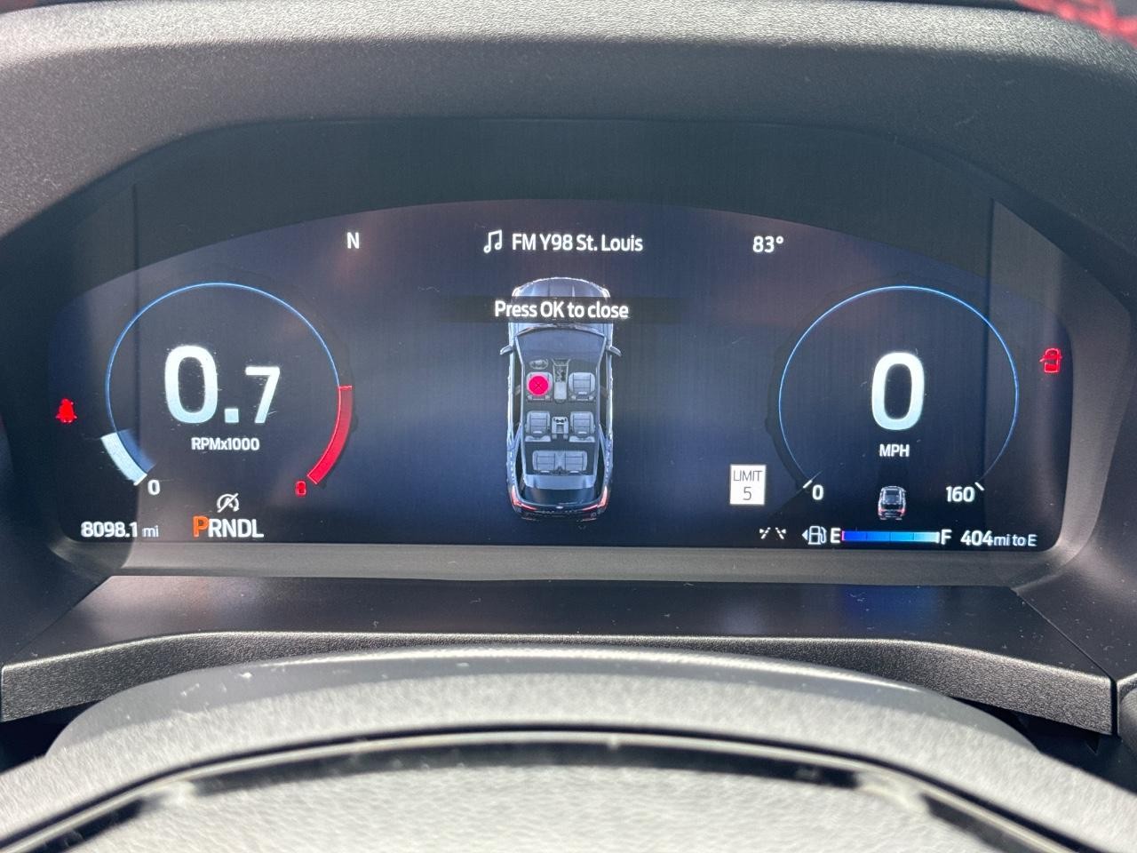 Ford Explorer Vehicle Full-screen Gallery Image 21