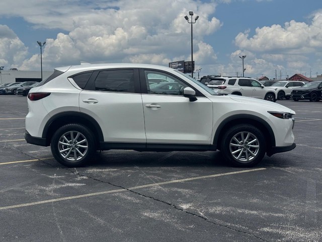 Mazda CX-5 Vehicle Full-screen Gallery Image 03