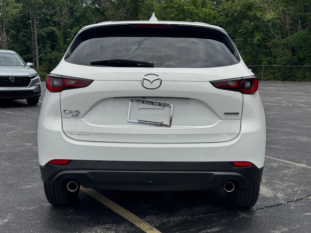 Mazda CX-5 Vehicle Full-screen Gallery Image 06