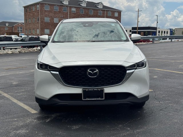 Mazda CX-5 Vehicle Full-screen Gallery Image 10