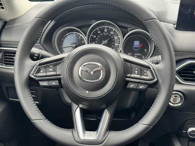 Mazda CX-5 Vehicle Full-screen Gallery Image 13