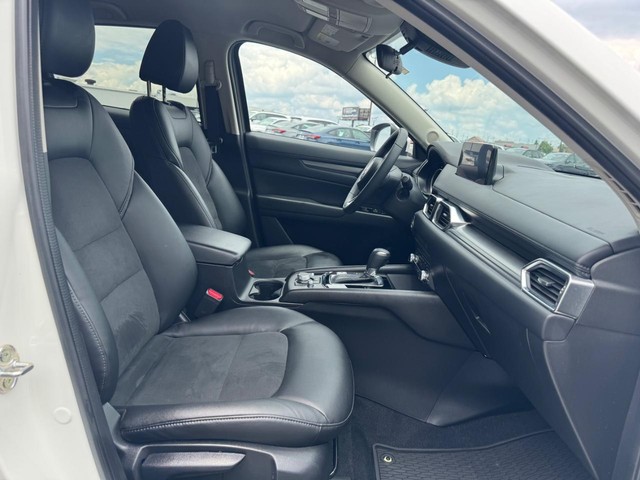 Mazda CX-5 Vehicle Full-screen Gallery Image 18