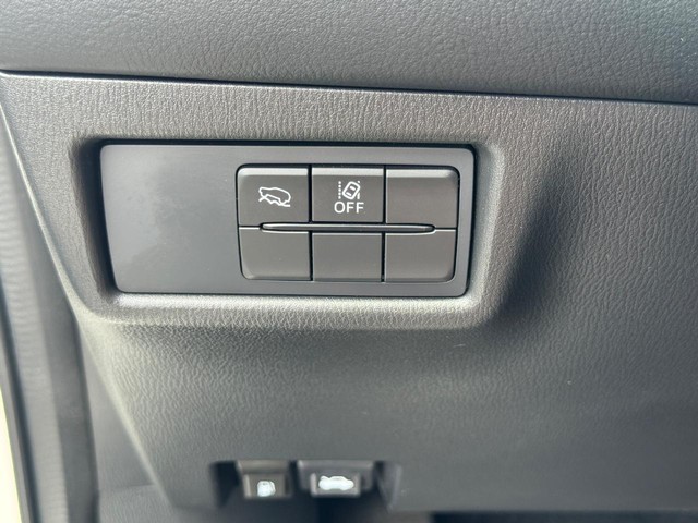 Mazda CX-5 Vehicle Full-screen Gallery Image 23