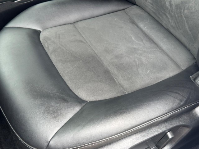 Mazda CX-5 Vehicle Full-screen Gallery Image 26