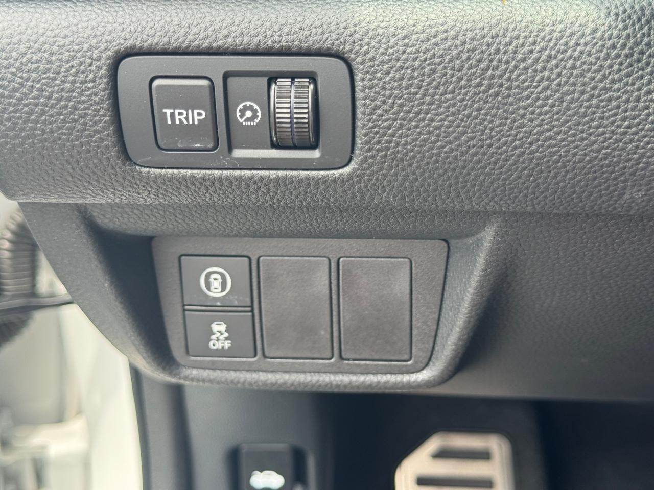 Honda Accord Sedan Vehicle Full-screen Gallery Image 23