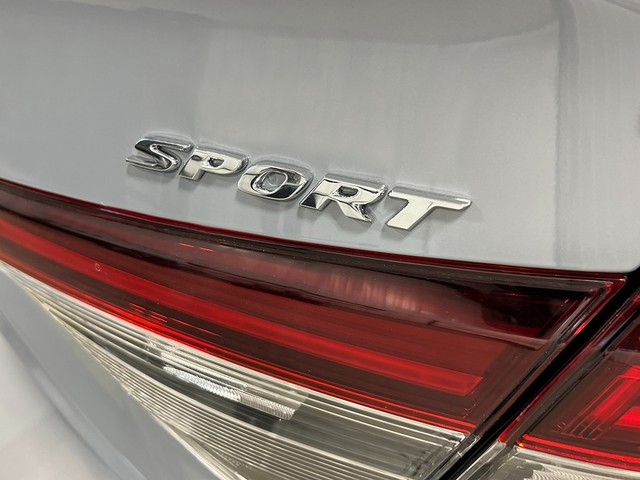 Honda Civic Sedan Vehicle Full-screen Gallery Image 07
