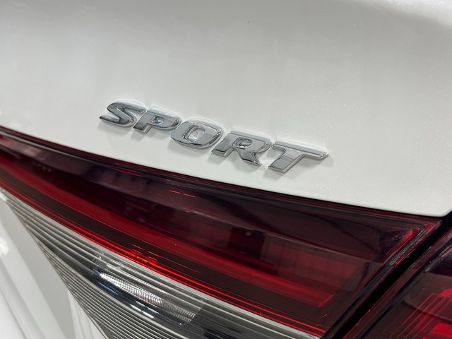 Honda Civic Sedan Vehicle Full-screen Gallery Image 07