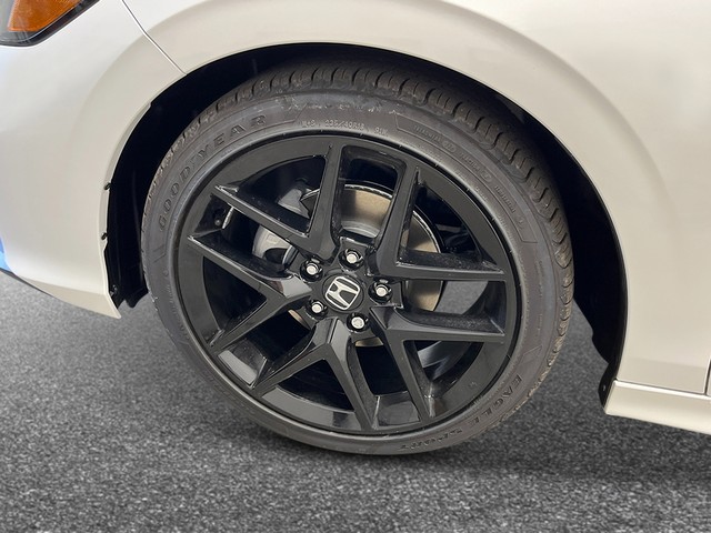 Honda Civic Sedan Vehicle Full-screen Gallery Image 12