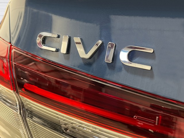 Honda Civic Sedan Hybrid Vehicle Full-screen Gallery Image 08