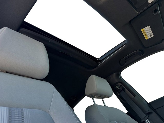 Honda Civic Sedan Hybrid Vehicle Full-screen Gallery Image 19