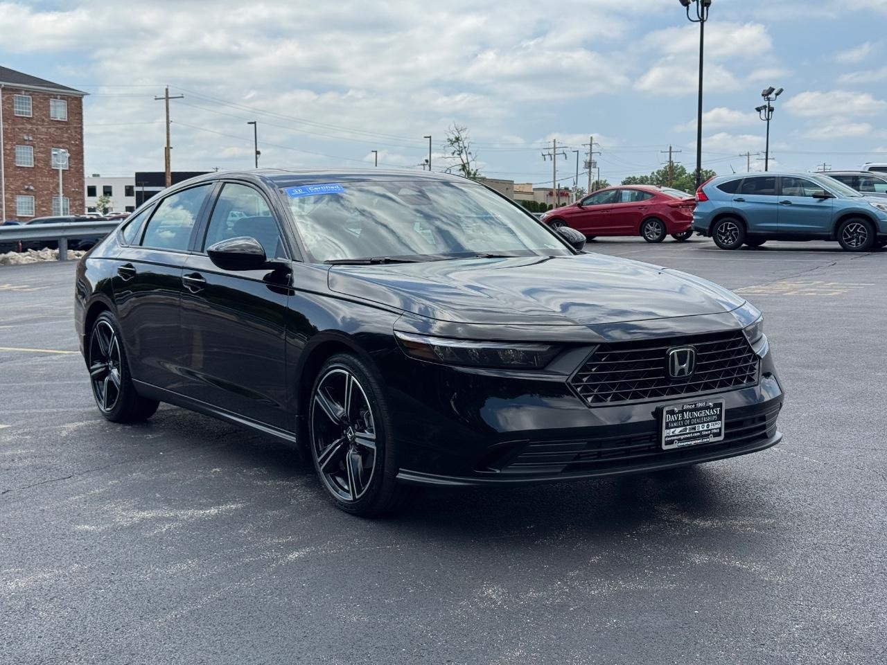Honda Accord Sedan Vehicle Full-screen Gallery Image 02